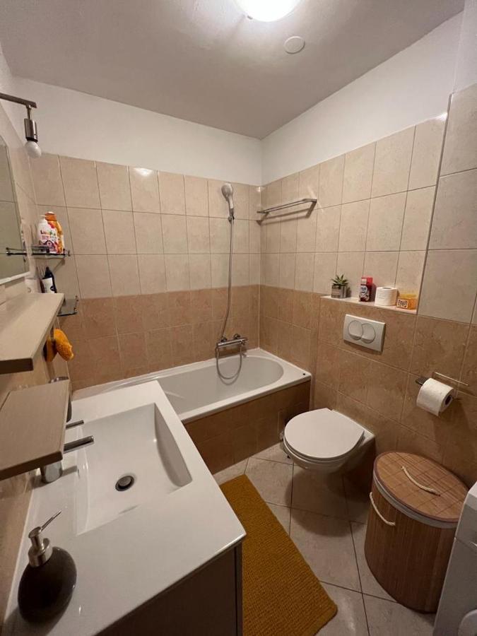 Apartman West - Private Parking Place Zagreb Exterior foto